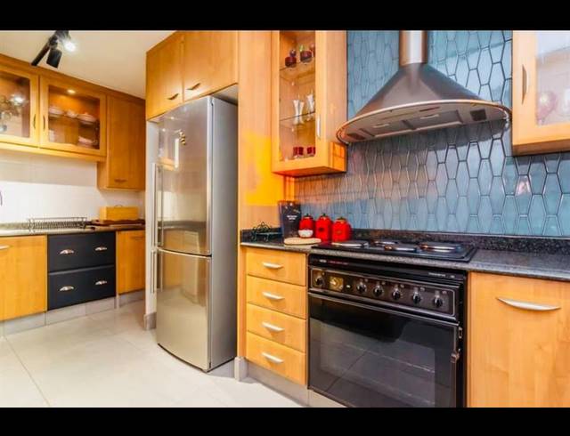 4 BEDROOM HOUSE FOR SALE IN ROODEKRANS